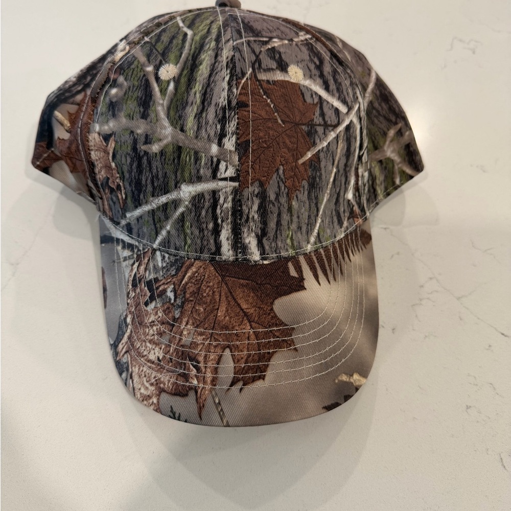 Camouflage Leaf Print Cap